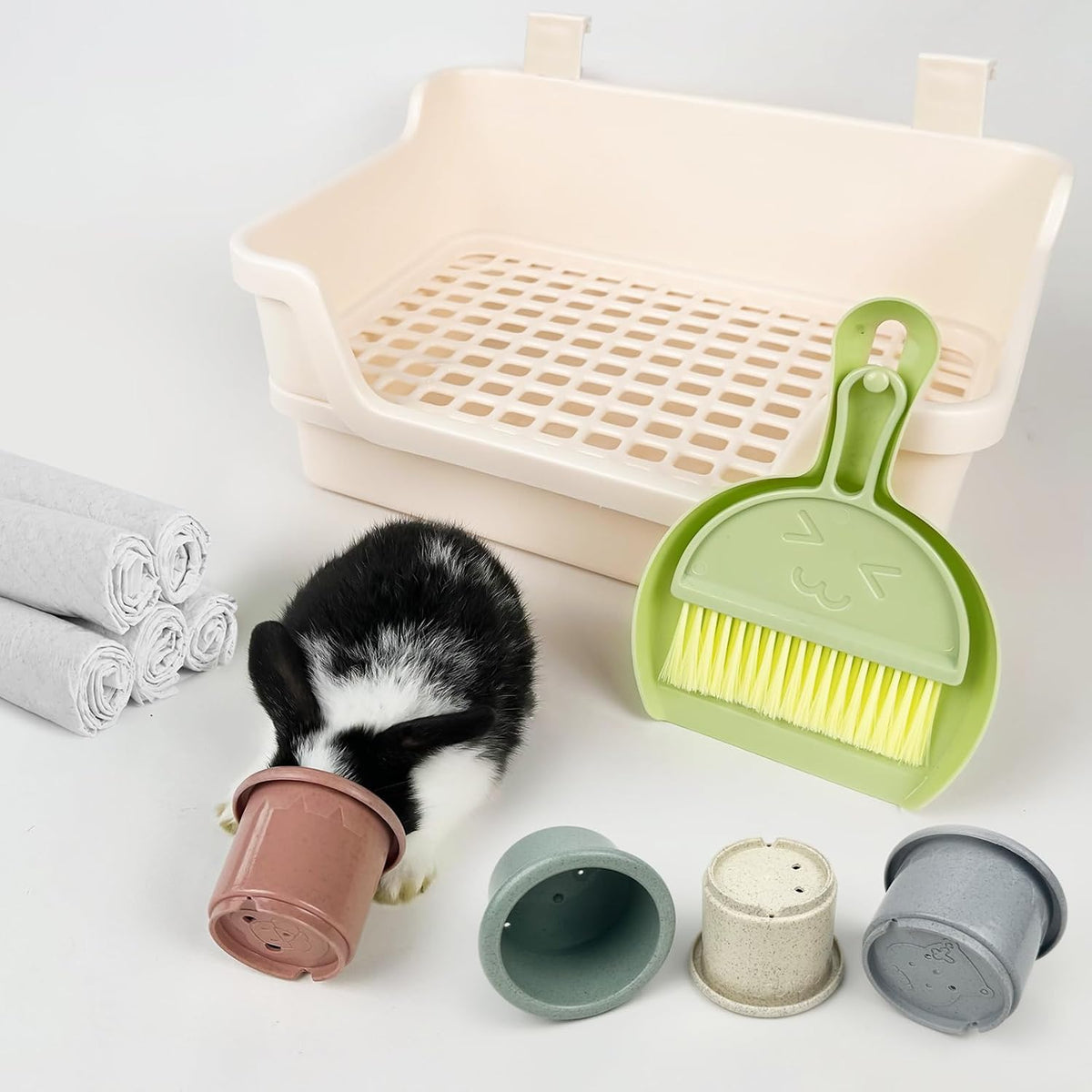 Large Corner Rabbit Litter Box — photo 7 of 8